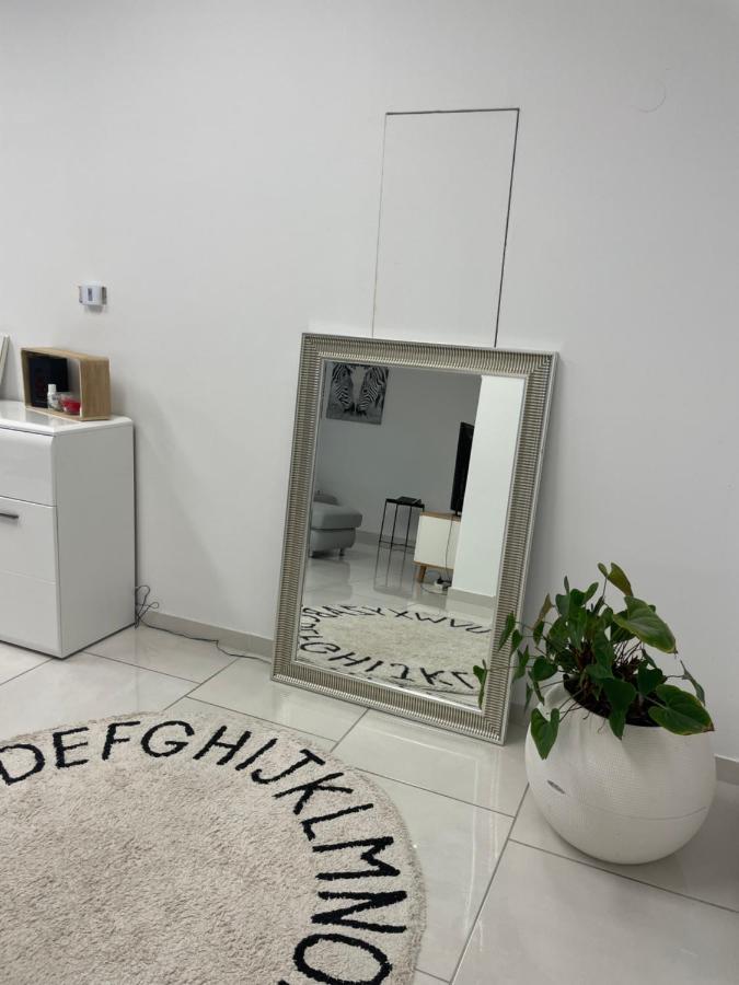 Stadtsuite Mit Sauna In Wiener Neustadt 135 M2 Kültér fotó