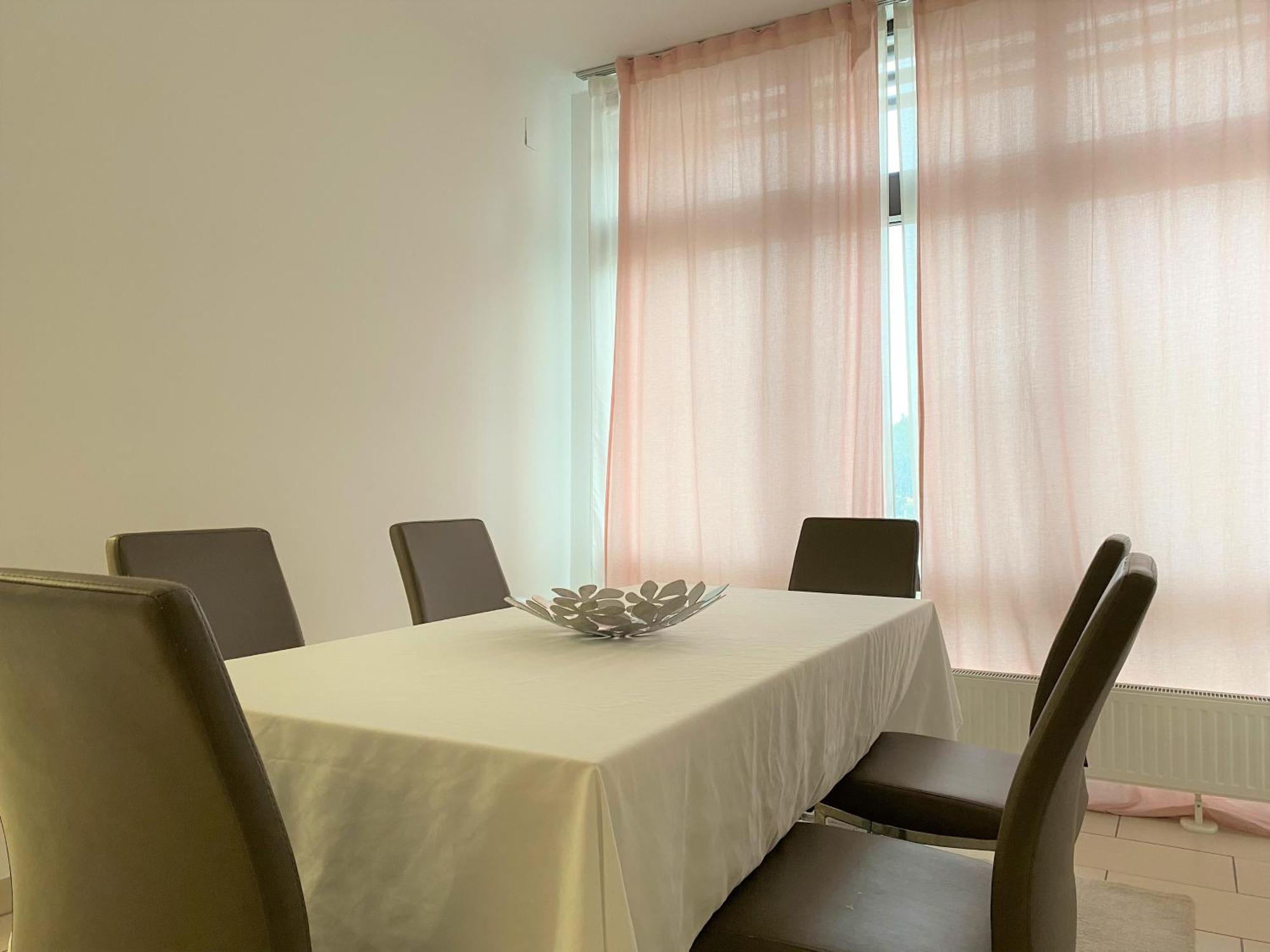 Stadtsuite Mit Sauna In Wiener Neustadt 135 M2 Kültér fotó